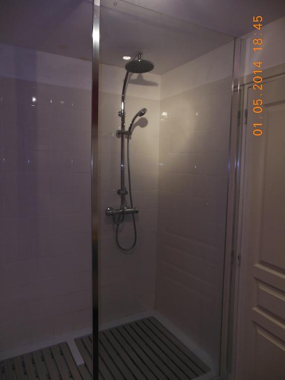Chambre D'Hotes La Bichette Chassagny Room photo